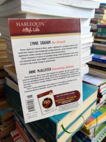 Acı Gerçek - Dunmorey Şatosu (Harlequin 2 roman bir arada)