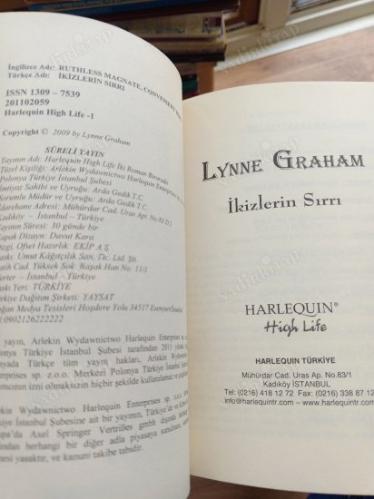 HARLEQUIN HİGH LİFE 17 - İKİZLERİN SIRRI & UZAKLARDAKİ EŞ - İKİ ROMAN BİR ARADA