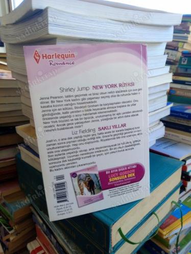 New York Rüyası / Saklı Yıllar ( 2 Kitap Birarada)