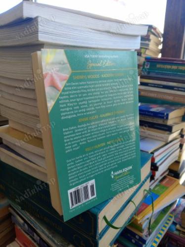 HARLEQUIN SPECIAL EDITION NO. 04 SEVDALI YAZ (3 ROMAN BİR ARADA)