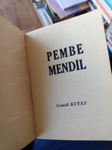 PEMBE MENDİL