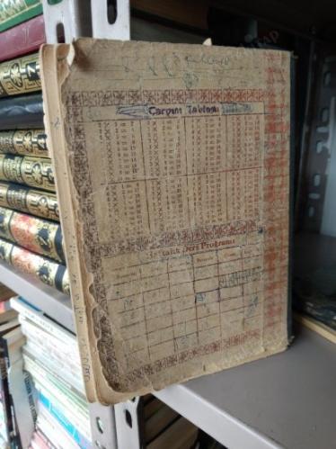 El Yazması Arapça Defter Çeşitli Dinî Konularda Muhtemelen Medrese Öğrencisi Defteri