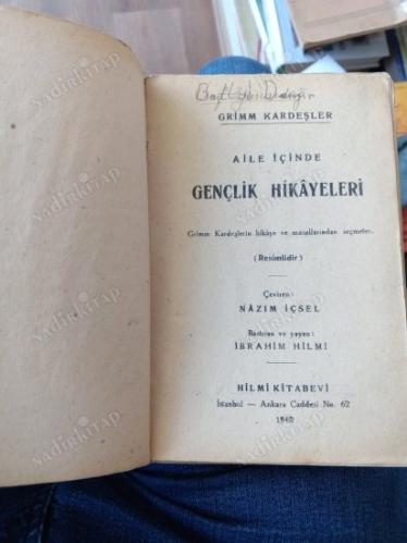 Aile İçinde Gençlik Hikâyeleri