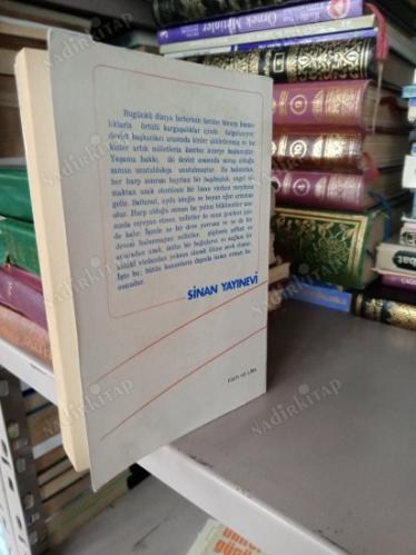 İSLAMIN GÖLGESİNDE İNSANLIK