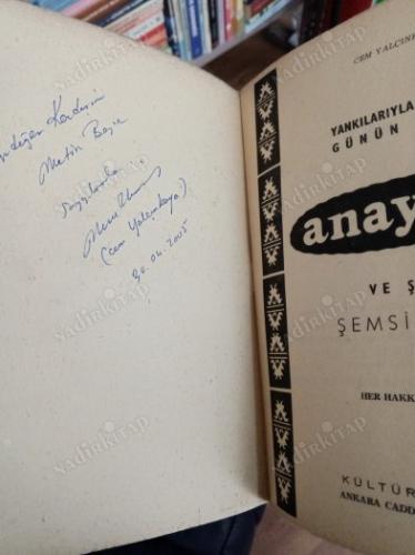 Yankılarıyla Birlikte Günün Şiiri Anayaso ve Şairi Şemsi Belli (İMZALI İTHAFLI)