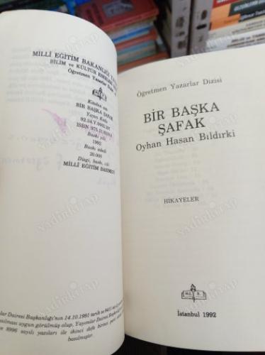 BİR BAŞKA ŞAFAK - ÖĞRETMEN YAZARLAR DİZİSİ