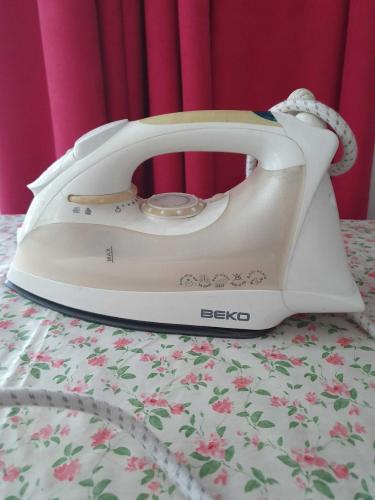 Ütü Beko Çok ucuz çalışıyor.BKK 2137 dijital göstergeli, buharlı
