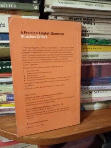 A Pratical English Grammar STRUCTURE DRILLS 1