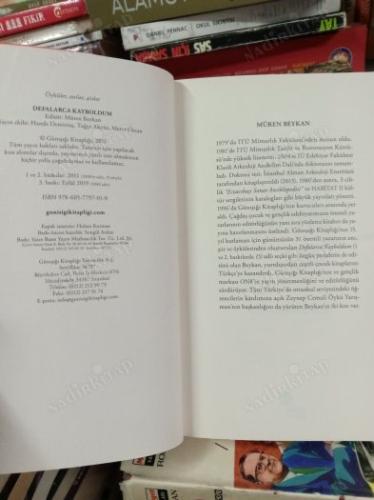 Defalarca Kayboldum (Öyküler - Anılar - Şiirler)