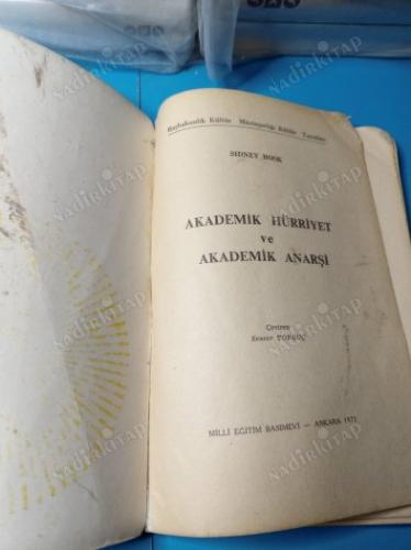 AKADEMİK HÜRRİYET VE AKADEMİK ANARŞİ