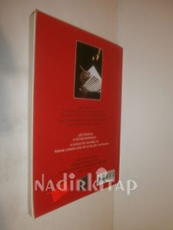 BİR KADIN BİR SOKAK BİR KENT - İMZALI