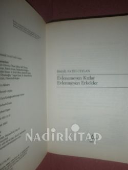 EVLENEMEYEN KIZLAR ve EVLENMEYEN ERKEKLER