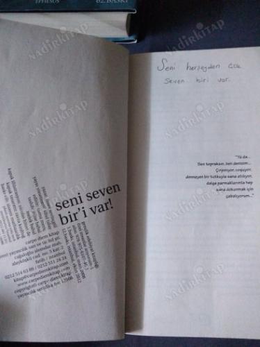 SENİ SEVEN BİRİ VAR