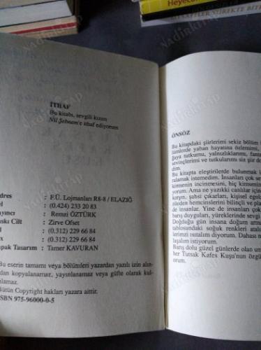 TUTSAK KAFES KUŞU