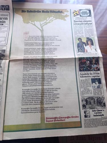 Günaydın Gazetesi - Turkish Newspaper - 20 Mayıs 1981 - Atatürk'ün evinin üstüne uçakla dalışlar yapan Yunanlı bomba atacağını söyleyince ortalık karıştı - deli Yunanlı İlias Diamantopulos olay sırasında Cesne tipi uçak kullandı fotoğraf - Deli Yunanlı İlias Diamantopulos selanik'teki Atatürk törenini alt üst etti - Bin üçyüz altmış öğrencinin meydana getirdiği canlı Atatürk tablosu Fotoğrafı - en parlak 19 Mayıs Bayramı kutlamaları Bu yıl yapıldı - Atatürk'ün doğumunun 100'üncü yıldönümü nedeniyle  Samsunda yaptırılacak olan ilk adım Atatürk anıtı'nın temeli Kenan Evren tarafından atıldı Fotoğrafı - Kenan Evren terör tüm insanlıkla birlikte Türk gençliğini de hedef aldı dedi - İngiliz BBC televizyonunda Atatürk'e dil uzatılması tepki yarattı - Türkiye'de Doğan Amerikalı ünlü yazar William Saroyan öldü Fotoğrafı - Atatürk'ün 100'üncü doğum yılı nedeniyle bastırılan altın ve gümüş hatıra paralar bugün satışa çıkarılıyor - Kıbrıs Türk Federe devletinde 19 Mayıs kutlaması - 19 Mayıs 1919