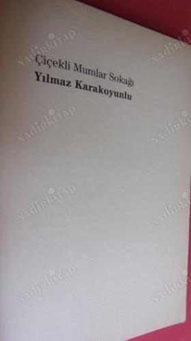 ÇİÇEKLİ MUMLAR SOKAĞI ..