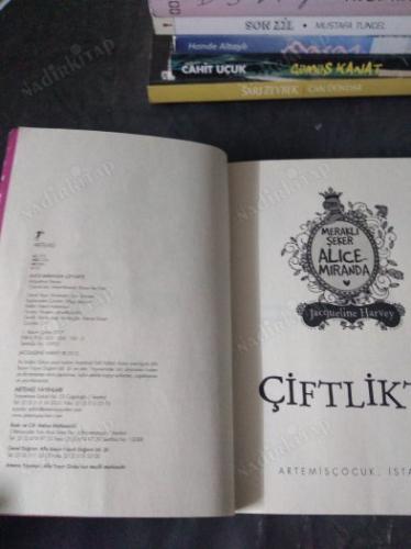 Meraklı Şeker Alice Miranda - Çiftlikte