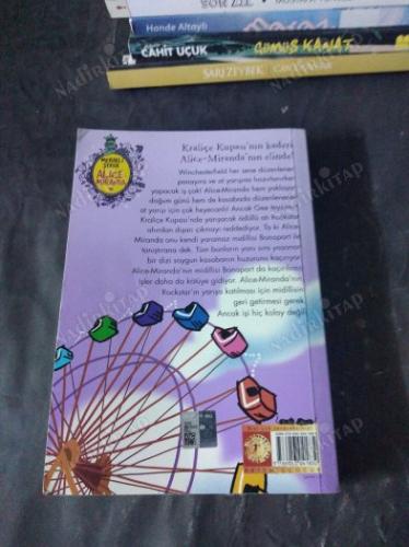 Meraklı Şeker Alice Miranda - Çiftlikte