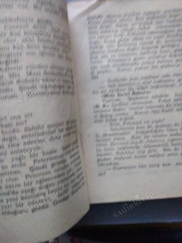 SHERLOCK HOLMES'UN MACERALARI MAVİ SİNEKÇİL KUŞU