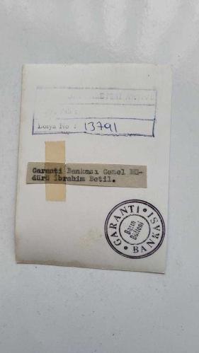 GARANTİ BANKASI ve TÜRKİYE EĞİTİM GÖNÜLLÜLERİ VAKFI'NIN ESKİ GENEL BAŞKANI İBRAHİM BETİL'İN ORİJİNAL FOTOĞRAFI - 12 x 9 cm EBADINDA - İBRAHİM BETİL, KADRAJA GÜLÜMSERKEN ÇEKİLMİŞ BİR KARE