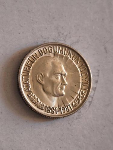 1981-1881 Atatürk'ün Ölüm Yıl Dönümü Anısına Basılan Hatıra Para Yarım Lira ÇİL