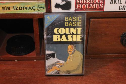 Count Basie - Basic Basie (Kaset) US Baskı