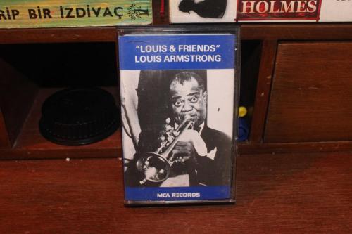 Louis Armstrong - Louis & Friends (Kaset) UK Baskı