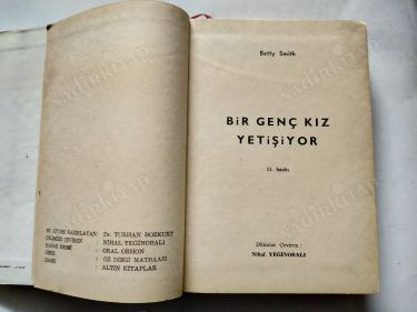 BİR GENÇ KIZ YETİŞİYOR