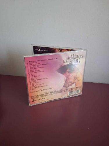 Cd Fakat Müzeyyen Bu Derin Bir Tutku Soundtrack Orijinal - Çiziksiz Mor Ve Ötesi Replikas Aylin Aslim Vega Harun Tekin   Hergün Yeni Ürün