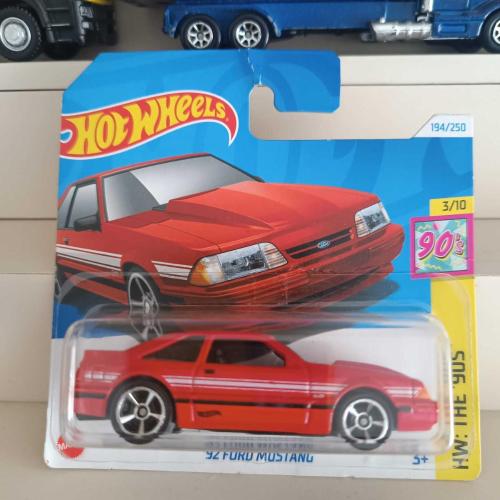 LOT.16 » HOTWHEELS  1992 FORD MUSTANG