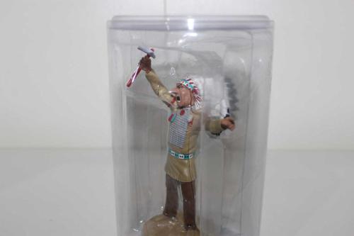 Tintin (Tenten) 110 figürlük seriden 41 numaralı Indian Chief (kusurlu - lütfen açıklamayı okuyunuz)