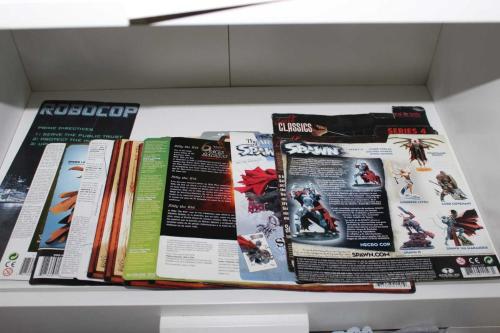 Spawn - Six Faces of Madness - Simpsons - Cult Classics vb. 26 adet figür etiketi (lütfen açıklamayı okuyunuz)