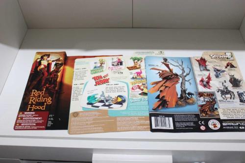 Spawn - Six Faces of Madness - Simpsons - Cult Classics vb. 26 adet figür etiketi (lütfen açıklamayı okuyunuz)