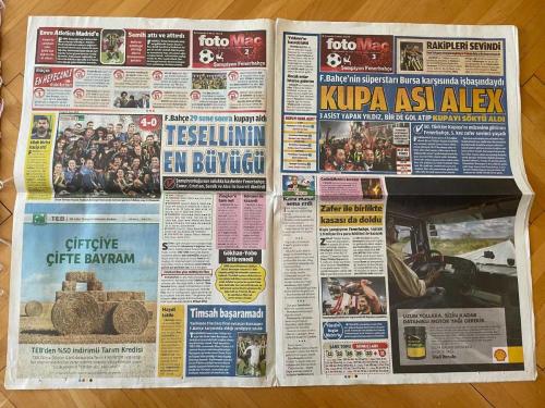 FOTOMAÇ GAZETESİ - 17 MAYIS 2012 - BUGÜN YER GÖK SARI LACİVERT - ZİRAAT TÜRKİYE KUPASI'NI KAZANAN FENERBAHÇE'Yİ VE TARAFTARLARINI TEBRİK EDERİZ - ÜLKER - LUGANO BEŞİKTAŞ'A - SIVOK TRABZON'A - ALEX - CANER - BARONI - SEMİH - DROGBA'YI İSTİYORUM - ÜNAL AYSAL - 'ÇILGIN' HOCA KARTAL'A MI? - MARCELO BIELSA - KALOU 'FIRTINA'SI - SALOMON KALOU - CARVALHAL İSTANBUL BB'YE İMZAYI ATTI - TEMPOCU'DAN 2 BİN TL DAHA - DENİZBANK - TESELLİ'NİN EN BÜYÜĞÜ - ALLAH BİRİNİ NASİP ETTİ - HASRETİ BİTİRDİ - ZIEGLER - GÖKHAN - YOBO - TIMSAH BAŞARAMADI - KUPA ASI ALEX - KUPA ASINI NASIL ALDI? - CADDE&METRIS'TE COŞKULAR - ZAFER İLE BİRLİKTE KASASI DA DOLDU - HORON - TEB - ÇİFTÇİYE ÇİFTE BAYRAM - SHELL RIMULA - GECİKEN ÖZGÜRLEÇÜGE - DR. GÜRKAN KUBİLAY - KOCAMAN'DAN SİFTAH - STOCH - SOW - BURSA CAMİASI BU ÜLKEYE ÖRNEK OLDU - POTADA YÜZLER GÜLDÜ - SANSZIZ VEDERSON - BAYERN MÜNİH Mİ CHELSEA Mİ - SELÇUK YULA - ERİK GERETS - ALBERT RIERA - EMMANUEL EBOUE - AYDIN - GÖKHAN ZAN - SERVET ÇETİN - MELO - ELMANDER -CANO - CUL