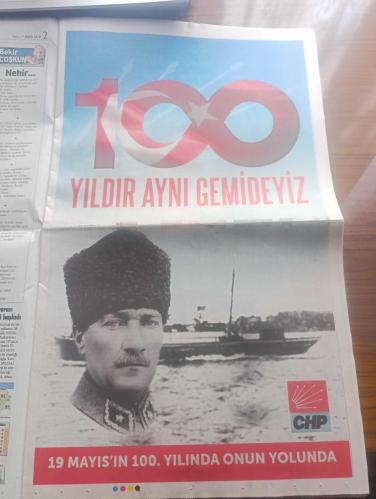 Sözcü Gazetesi - Turkish Newspaper - 19 Mayıs 2019 - 19 Mayıs Atatürk'ü anma gençlik ve spor bayramı kutlu olsun - 100 yıllık gurur - Atatürk Sevr antlaşması ile dayatılan bu haritayı yırtıp attı - Atatürk'ten önce Atatürk'ten sonra Türkiye - Aynı gemide 100 yıl yazan Rahmi Turan - 19 Mayıs için kamu binaları Atatürk posterleri ve bayraklarıyla donatıldı - Yılmaz Özdil'in 19 Mayıs şiirini Kurtalan ekspres besteledi Fotoğrafı - CHP 100 yıldır aynı gemideyiz tam sayfa Atatürk fotoğraflı - genç Atatürk kitabının yazarı ABD'li profesör George Gawrych ile Berna Bridge ABD'de röportaj yaptı Uğur Dündar yazdı - Ekrem İmamoğlu her şey çok güzel olacak sloganı ile karşılandı - Aydın Büyükşehir belediyesi 19 Mayıs Atatürk'ü anma gençlik ve spor bayramı kutlu olsun - Türkan Saylan mezarı başında anıldı - İzmir'de Atatürk imzası bedava - 19 Mayıs sebebiyle Şebnem Ferah konseri Antalya Cumhuriyet meydanı'nda - Bandırma vapurunda zorlu yolculuk - işte işgal altındaki İstanbul fotoğraf -19 Mayıs 1919