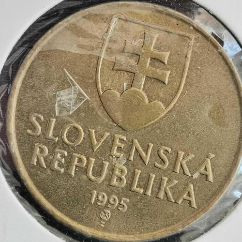 SLOVAKYA  1995  10  KORUN  KAPAMASINDA
