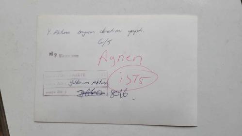TÜRKİYE CUMHURİYETİ ESKİ SAĞLIK BAKANI YILDIRIM AKTUNA'NIN ORİJİNAL AJANS-BASIN FOTOĞRAFI - 18 x 12 cm EBADINDA - YILDIRIM AKTUNA, BİR GIDA İŞLETMESİNDE BAYRAM DENETİMİ YAPARKEN ÇEKİLMİŞ BİR KARE, NİSAN 1991
