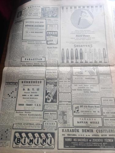 Cumhuriyet Gazetesi - Turkish Newspaper - 23 Nisan 1950 - Kutlu olsun yazan Nadir Nadi Başmakale - Atatürk ve çocuklar resim - Bugün 23 Nisan bayramını 30 uncu defa kutluyoruz - 1920 senesi nisanının 23 üncü günü Ankara'da Büyük Millet Meclisi açılmış ve bu suretle Türkiye Cumhuriyeti'nin temeli atılmıştır - her kazada 23 Nisan sebebiyle saat 10.30'da başlayacak törenlere kaymakamlar başkanlık edeceklerdir - çocuk bayramı  dolayısıyla yarın okullar kapalı olacaktır - Şişli çocuk Hastanesi'nde bir pavyon açılacaktır - Halide Edip Adıvar'ın ölmez eserinden filme çekilen ateşten gömlek Lale sinemasında - Müzeyyen Senar Işıl ve Ahmed Üstün turkuaz saz salonunda - Üç Silahşörler yazan Alexandre Dumas - 19 uncu asırda Kuruçeşme yazan Haluk Y. Şehsuvaroğlu - Hamiyet Yüceses Taksim kristal salonunda - İstanbul Ankara radyo programı - Tarabya Konak oteli açılmıştır - Fenerbahçe Galatasaray maçı - Vefa Beşiktaş takımları bugün karşılaşıyorlar - Fenerbahçe kalecisi Cihat Arman - 23 Nisan 1920