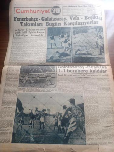 Cumhuriyet Gazetesi - Turkish Newspaper - 23 Nisan 1950 - Kutlu olsun yazan Nadir Nadi Başmakale - Atatürk ve çocuklar resim - Bugün 23 Nisan bayramını 30 uncu defa kutluyoruz - 1920 senesi nisanının 23 üncü günü Ankara'da Büyük Millet Meclisi açılmış ve bu suretle Türkiye Cumhuriyeti'nin temeli atılmıştır - her kazada 23 Nisan sebebiyle saat 10.30'da başlayacak törenlere kaymakamlar başkanlık edeceklerdir - çocuk bayramı  dolayısıyla yarın okullar kapalı olacaktır - Şişli çocuk Hastanesi'nde bir pavyon açılacaktır - Halide Edip Adıvar'ın ölmez eserinden filme çekilen ateşten gömlek Lale sinemasında - Müzeyyen Senar Işıl ve Ahmed Üstün turkuaz saz salonunda - Üç Silahşörler yazan Alexandre Dumas - 19 uncu asırda Kuruçeşme yazan Haluk Y. Şehsuvaroğlu - Hamiyet Yüceses Taksim kristal salonunda - İstanbul Ankara radyo programı - Tarabya Konak oteli açılmıştır - Fenerbahçe Galatasaray maçı - Vefa Beşiktaş takımları bugün karşılaşıyorlar - Fenerbahçe kalecisi Cihat Arman - 23 Nisan 1920