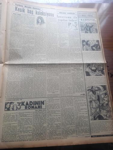 Cumhuriyet Gazetesi - Turkish Newspaper - 23 Nisan 1953 - O günün çocuğu yazan Nadir Nadi Başmakale - 23 Nisan Bayramı - Atatürk'ün fotoğrafı ve ellerinde çiçekler bir çocuk resmi - İstanbul'da saat 9.30'da Sultanahmet meydanında toplanacak öğrenciler ve yavrukurtlar şehir bandosu ile birlikte Beyazıt meydanı'na gidecekler - 23 Nisan sebebiyle Galatasaray lisesinde yavrukurtlar toplanacaklar - Kızılay çocuk Bayramı dolayısıyla Eminönü çevresinde yoksul çocukları giydirecek - Vezneciler ilkokulunda 23 Nisan töreni - Kore mütareke görüşmelerinden ümit yok  - Ankara'da kadınlar Birliği Kongresi  - Piç Kurusu yazan Azmiye Hami Güven Yazı Dizisi - sabır ile koruk yazan Bedri Rahmi Eyüboğlu - kız izci teşkilatı inceleniyor - Amerikalılar İzmir fuarına iştirak etmeyecekler - Cennet Yolu yazan Steinbeck Yazı Dizisi - Yugoslav takımı Bugün Galatasaray ile karşılaşıyor  - Brezilya takımı America Fenerbahçe ile maç yapacak - korkusuz Kaptan filmi Beyoğlu elhamra sinemasında - 23 Nisan 1920