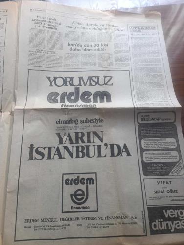 Cumhuriyet Gazetesi - Turkish Newspaper - 30 Ağustos 1981 - 30 Ağustos Zafer bayramı'nı kutluyoruz - devlet başkanı ve Genelkurmay Başkanı Orgeneral Kenan Evren Ordu her zaman ulusuna yardım edip kışlaya dönmüştür - Atatürk'ün 100. Doğum yıldönümü ve Zafer haftası nedeniyle Deniz ve Harp Okulu öğrencileri alaylarının önceki gece İstanbul İnönü stadyumunda yaptıkları gösteriler büyük ilgi çekti Fotoğrafı - Zafer haftası törenleri nedeniyle İstanbul'da bugün bazı yollar trafiğe kapanacak  - 30 Ağustos Zafer Bayramı büyük Önder Atatürk'ün doğumunun 100. Yıldönümü dolayısıyla bütün yurtta Türkiye'nin dış temsilciliklerinde ve Kıbrıs Türk Federe Devleti'nde geniş kapsamlı törenlerle kutlanacak - Kenan Evren ve beraberindekiler 9.45'te Genelkurmayda kutlamaları kabul edecekler - Ankara şehir hipodromu'ndaki tören ise 11'de başlayacak - 30 Ağustos Zafer haftası nedeniyle TBMM 100 yıl Ulus Güven parkı ve Lozan alanındaki anıtlara çelenk konulacak - Uğur Mumcu köşe yazısı - 30 Ağustos 1922