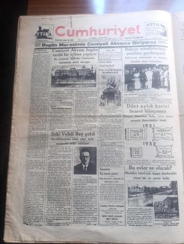 Cumhuriyet 100. Yıl Gazetesi - Turkish Newspaper - 19 Mayıs 1981 - Cumhuriyet gazetesinin 7 Mayıs 1924 günü çıkan ilk sayısı tıpkıbasım - Atatürk'ün fotoğrafı - büyük Önder Atatürk kurucumuz Yunus Nadi İle fotoğraf - Osmanlıca Cumhuriyet Gazetesi sayfaları - 26 Teşrinisani ( Kasım) 1927 kurucumuz Yunus nadi'nin Kurtuluş Savaşı'nda Ankara'da yayınladığı Yenigün Gazetesinin öncülüğü ve cumhuriyetin desteği ile yapılan Zafer anıtının açılış törenini yansıtan sayı - 10 Nisan 1928 teşkilat-ı esasiye kanunu'nda yapılan değişiklikle laiklik anayasasının yaşama geçirilmesi - 5 Eylül 1928 cumhuriyetin yeni harflerle okuyup yazmayı kolaylaştırmak amacıyla yayınladığı levha Fotoğrafı - bugün merasimle cemiyeti akvama giriyoruz 18 Temmuz 1932 - İlk dil kurultayı bugün toplanıyor 26 Eylül 1932- Onuncu yılın bayramı - eski devirlerin artığı lakap ve ünvanlar kaldırıldı 27 Teşrinisani 1934 - Kubilay abidesi dün büyük merasim ve tezahüratla açıldı 27 Birincikanun 1934 - 19 Mayıs 1919