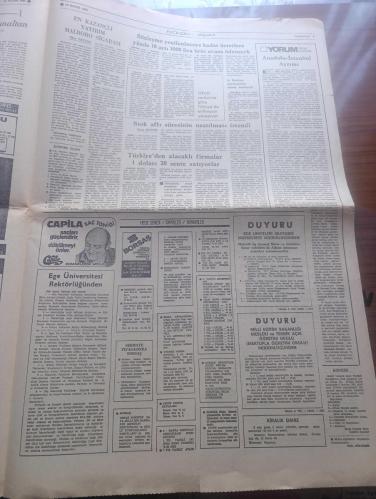 Cumhuriyet Gazetesi - Turkish Newspaper - 19 Mayıs 1981 - bugün yazan Nadir Nadi Başmakale - Atatürk 100 yaşında - Atatürk'ün fotoğrafı - tüm yurtta 19 Mayıs törenleri yapılıyor - Türkiye haritası her yer Samsun resim - 19 Mayıs Atatürk'ü anma ve Gençlik Spor Bayramı Kıbrıs Türk Federe Devleti'nde de geniş bir programla kutlanacak - devlet başkanı Kenan Evren MGK üyeleri ve başbakan Bülend Ulusu saat 14.20'de Anıtkabir'e ziyaret edip saygı duruşunda bulunmaları ile tören başlayacak - Samsun'dan getirilecek bayrak ile kıbrıs'tan getirilecek toprak devlet başkanına sunulacak - bu yıl 2 yıl öncesinden farklı olarak 4 kule kuruluyor gençliğin kurdukları kuleler Atatürk'ün kurduğu ilkelerini ve kurduğu Cumhuriyeti simgeliyor - radyo ve televizyonda 19 Mayıs törenleri yayın programı - 19 Mayıs'ta tarihe ne yazıldı yazan Aydın Aybay - Bandırma vapuru Samsun'da özgürlüğe ilk adım yaşandı yazan Selim Yalçıner - tersine tarih İlhan Selçuk - Atatürk için kitaplar  Doğan Hızlan - 19 Mayıs 1919