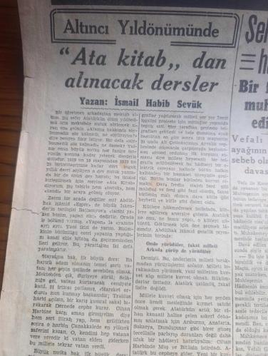 Cumhuriyet Gazetesi - Turkish Newspaper - 10 İkinciteşrin (Kasım) 1944 - büyük milletin büyük atası yazan Nadir Nadi Başmakale - büyük matem günümüz Türk milleti ebedi şefi Kahraman Atatürk'ten altı sene evvel bu sabah ayrılmıştı - Milli Şef İsmet İnönü'nün Türk milletine beyannamesi - Altıncı yıldönümünü Ulus gazetesinin bu sabahki başyazısı - 10 ikinciteşrin çizen Cemal Nadir - altı yıl evvel ölen fani Mustafa Kemal burada yatıyor Fotoğrafı - bugün bütün yurtta Atatürk'ün Aziz hatırası ihtifallerle anılacak - gençlik İstanbul'da sarayburnu'ndaki Atatürk heykeline ve Taksim abidesine çelenk koyacak - halkevlerinde ve mekteplerde yapılacak toplantılar - Atatürk'ten vecizeler - Altıncı yıldönümünde Ata kitap'tan alınacak dersler yazan İsmail Habib Sevük - Halkalı köyünde yapılan okul Dün açıldı - Kızılay yeni aç ocağı açıyor - Atatürk'ü düşünürken hayatiyetimizin büyük timsali yazan profesör M. Şekip Tunç - Amerikalı boksörlerle kimler karşılaşacak - İstanbul şilebi geldi -10 Kasım 1938