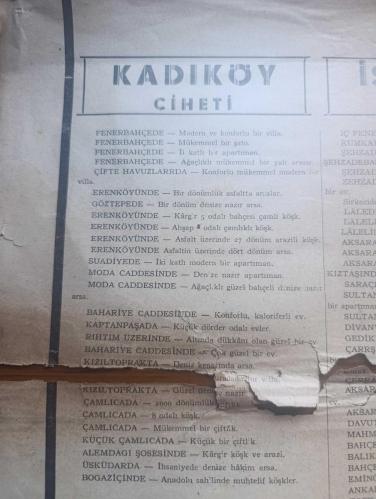 Halk Gazetesi - Turkish Newspaper - 10 İkinciteşrin (Kasım) 1940 - Atatürk'ün İkinci Ölüm Yılı 10 Kasım 1938 10 Kasım 1940 fotoğraf - büyük Türk milletine yazan Reisicumhur İsmet İnönü - Aşık Ömer'in Atatürk'e ağıtı - Atatürk'ü hazin bir törenle anıyoruz - Türk milleti bugün büyük kaybının 2. yıldönümünü hazin bir ihtifalle açacaktır - bugün saat 9.05'te bütün halkevlerinde ve halk odalarında Halkevi  ve halk odası olmayan yerlerde parti merkezlerinde de bir ihtifal toplantısı yapılacaktır - Atatürk köşesi - mekteplerde ve halkevlerindeki toplantılarda Milli Şef İsmet İnönü'nün Atatürk hakkındaki beyannamesi okunarak toplantıya son verilecektir - dünyanın dili Atatürk'ü konuşuyor - İngiliz görüşü Kemal Atatürk'ün yeni Türkiye'nin kurucusu ve yapıcısı olan o meşhur Mustafa Kemal Paşa'nın şahsında büyük asker büyük devlet adamı ve büyük şef ölmüştür - Fransız görüşü ölüm mağlubiyeti nedir bilmeyen bu adamı Atatürk'ün mağlup etmiştir fakat onun muazzam eseri bakidir - 10 Kasım 1938