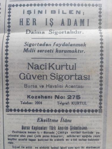 Bursa Gazetesi - Turkish Newspaper - 11 Kasım 1949 - Atatürk'ün manevi huzurunda hürmet minnet ve şükranla eğiliyoruz yazan Musa Ataş - Ebedi Şef Atatürk'ün hayata gözlerini kapayışının 11 ci yıldönümünü hazin bir törenle dün andık - Gazi Mustafa Kemal Atatürk'ün portresi - O ölmedi şiiri yazan Neyzen Tevfik  Beyoğlu 1938 - devletimizin banisi ve milletimizin fedakar ve sadık hadimi  insanlık idealinin aşık ve mümtaz siması eşsiz kahraman Atatürk vatan sana minnettardır yazan İsmet İnönü - Atatürk'ün katafalkı fotoğraf - Atatürk bir milleti kaç yılda asrileştirmek mucizesini yaratmıştır Paris Temps - Atatürk devrimizin en büyük adamlarından biridir şahsında en yüksek şövalye ve büyük adam meziyetlerini taşıyordu Belgrad başvekil Styadinoviç - Çelik mevsimi gözlerini şarkın güzel aydınlığına yummuş olan tabiatın ne kadar üstünde bir adamdı Paris Figaro - Güneş battı şiiri yazan Hasan Ali Yücel - milli şefimiz İsmet İnönü'nün beyannamesi - Atatürk ihtifalleri - 10 Kasım 1938