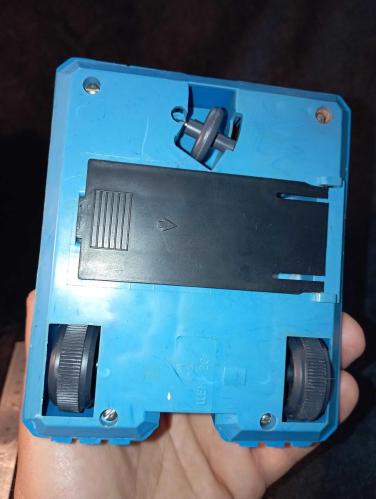70-80 lerden robot oyuncak. Orjinal kutusunda Pilleri farklı bir tip. Deneme yapılamadı.  Çok iyi durumda. Detaylı resim ve video eklendi. 70-80 lerden robot oyuncak. Orjinal kutusunda Pilleri farklı bir tip. Deneme yapılamadı.   koleksiyon dekorluk