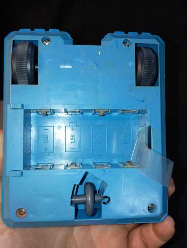 70-80 lerden robot oyuncak. Orjinal kutusunda Pilleri farklı bir tip. Deneme yapılamadı.  Çok iyi durumda. Detaylı resim ve video eklendi. 70-80 lerden robot oyuncak. Orjinal kutusunda Pilleri farklı bir tip. Deneme yapılamadı.   koleksiyon dekorluk