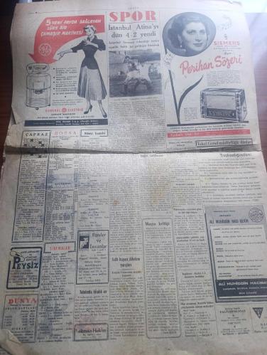 Dünya Gazetesi - Turkish Newspaper - 19 Mayıs 1952 - hiç değişmeyeni değiştirmek yazan Falih Rıfkı Atay Başmakale - 19 Mayıs Gençlik Bayramı kutlu olsun - 19 Mayıs resmi Atatürk portreli - Türk gençliği inkılaplara sadakatini teyit ediyor - Bugün 19 Mayıs Atatürk'ün Samsun'a ayak bastığı günün 33 üncü yıl dönümü - unutuyorsunuz ki Mustafa Kemaller 20 yaşındadır - 19 Mayıs Gençlik ve Spor Bayramı münasebetiyle Milli Türk Talebe Birliği ve Türkiye Milli Talebe Federasyonu İstanbul icra komitesi başkanlığı birer beyanname neşretmişlerdir - İsmet İnönü iç ve dış politikada CHP'nin görüşünü belirtti - Başbakan Adnan Menderes vaatler yerine getirildi - Ankara milletvekili Ömer Bilen ölülere çelenk gönderme küfürdür - Çankaya Atatürk devri hatıraları kuruluş devri yazan Falih Rıfkı Atay - 19 Mayıs davetiyelerinin dağıtılış şekli protesto edildi - haftalık radyo programları - Mehduh Şevket Esendal'ın cenazesi dün hazin bir törenle toprağa verildi - Kırkpınar güreşleri - 19 Mayıs 1919