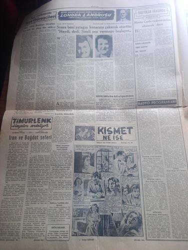 Dünya Gazetesi - Turkish Newspaper - 23 Nisan 1953 - Tam 32 yıl geçti üstünden yazan Falih Rıfkı Atay Başmakale - milli hakimiyetin 33. Yıldönümü kutlu olsun - Türk çocuğu müşteri uyu bu vatan senindir çizen Althan Enson - bugün bütün yurtta ve İstanbul'da büyük törenler yapılacaktır - 23 Nisan Milli egemenlik Bayramı bugün İstanbul'da kutlanacaktır - 10.30'da Beyazıt meydanında Taksim Cumhuriyet meydanında Barbaros meydanı'nda Fatih hava şehitleri meydanı'nda ve Fenerbahçe stadında törenler yapılacaktır - törene yavrukurt oymakları ile ilkokul son sınıf öğrencileri il ve belediye siyasi partiler çocuk esirgeme kurumu ilkokul çocuklara yardım dernekleri Kızılay Derneği basın mensupları iştirak edeceklerdir  - büyük Türk devrimi ve dayandığı felsefe yazar profesör H. Nimetullah Öztürk - bereketli topraklar üzerinde yazan Orhan Kemal yazı dizisi -Doktor Aziz Yergök Türkiye'de çocuk davası - Türkiye Büyük Millet Meclisi'nin ilk açılışı nasıl oldu - 23 Nisan 1920